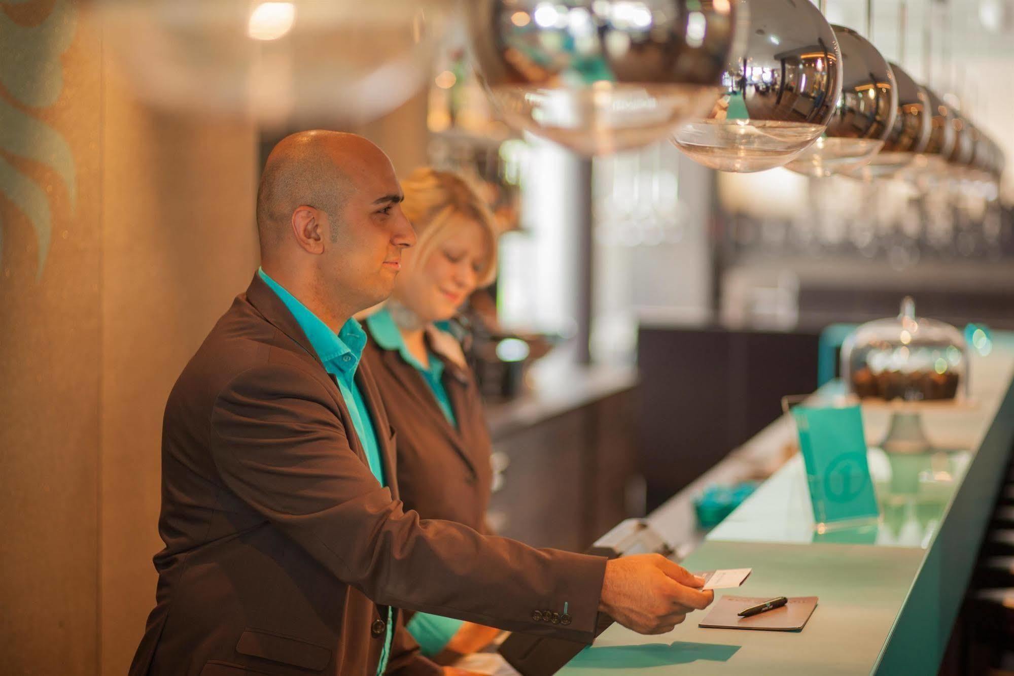 פרנקפורט Motel One Frankfurt-Eastside מראה חיצוני תמונה