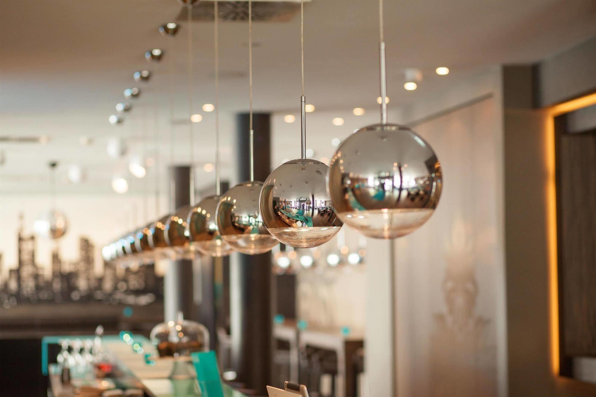 פרנקפורט Motel One Frankfurt-Eastside מראה חיצוני תמונה